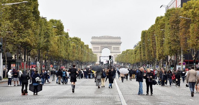 Paris'e bugün araç girmedi