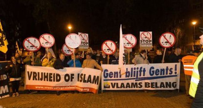 Gent şehrinde Belçikalı aşırı sağcıların 'Cami' protestosu