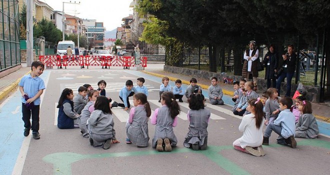 Geleneksel oyunlar 'Oyun Sokağı'nda yaşatılıyor