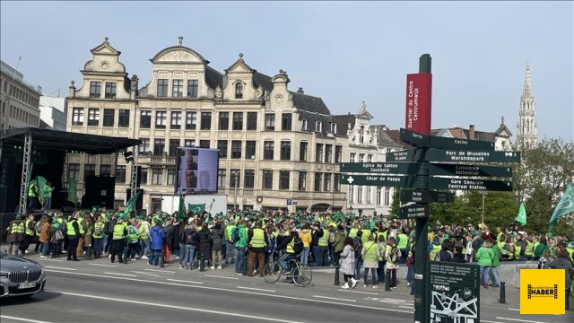 Belçika'da öğretmenler bir günlük greve gitti