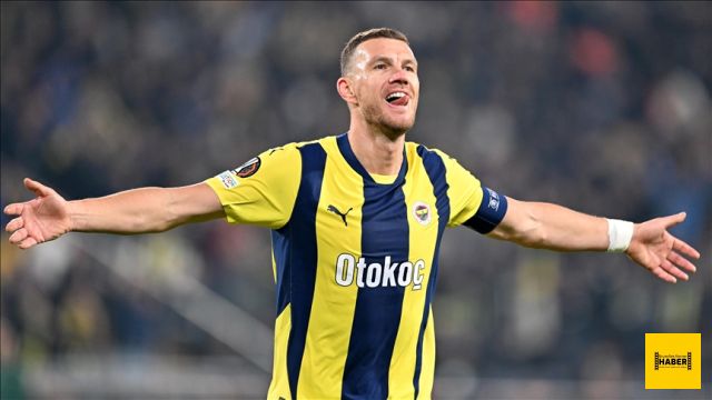 Belçika'nın Anderlecht takımını 3-0 yenen Fenerbahçe, rövanş öncesinde büyük avantaj yakaladı