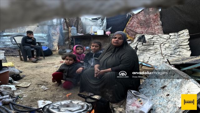 Dünya kadınları 8 Mart'ı kutlarken, Gazze'dekiler "hayatta kalma savaşı" veriyor