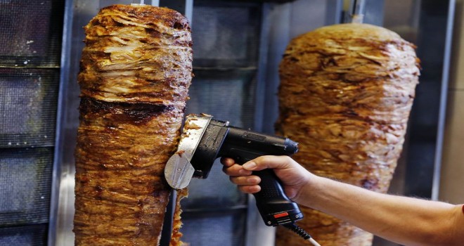 Döner üretiminde 'fosfat' tartışması büyüyor