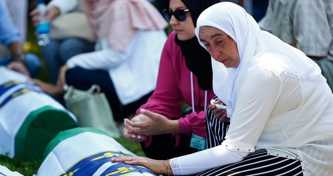 Srebrenitsa soykırımının kurbanları anıldı