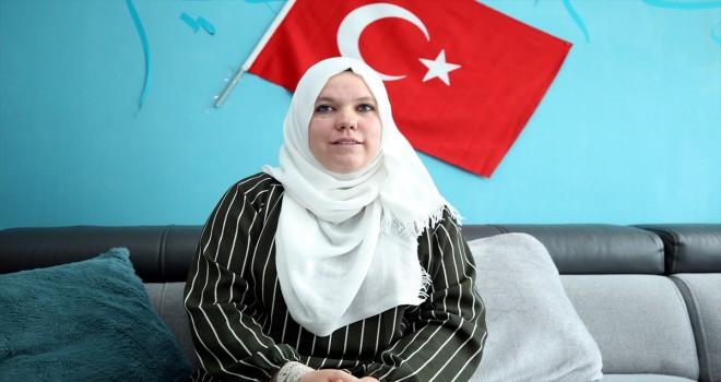 Türkiye hayranı Belçikalı Pamela Türk vatandaşı oldu