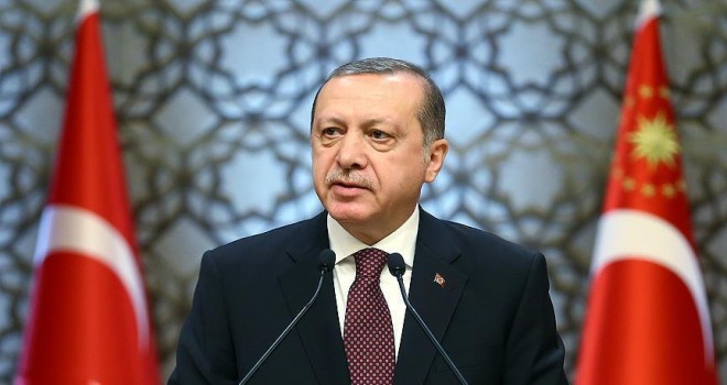 Cumhurbaşkanı Erdoğan: Haber peşinde koşmakla ihanete aracılık etmek tamamen farklı şeyler