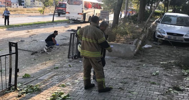 İzmir'de cezaevi servis aracı geçişi sırasında patlama